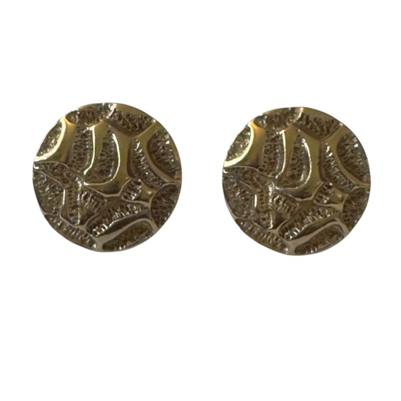 Vintage Avon Elegant Gold Textured Clip Earrings - Picture 1 of 6